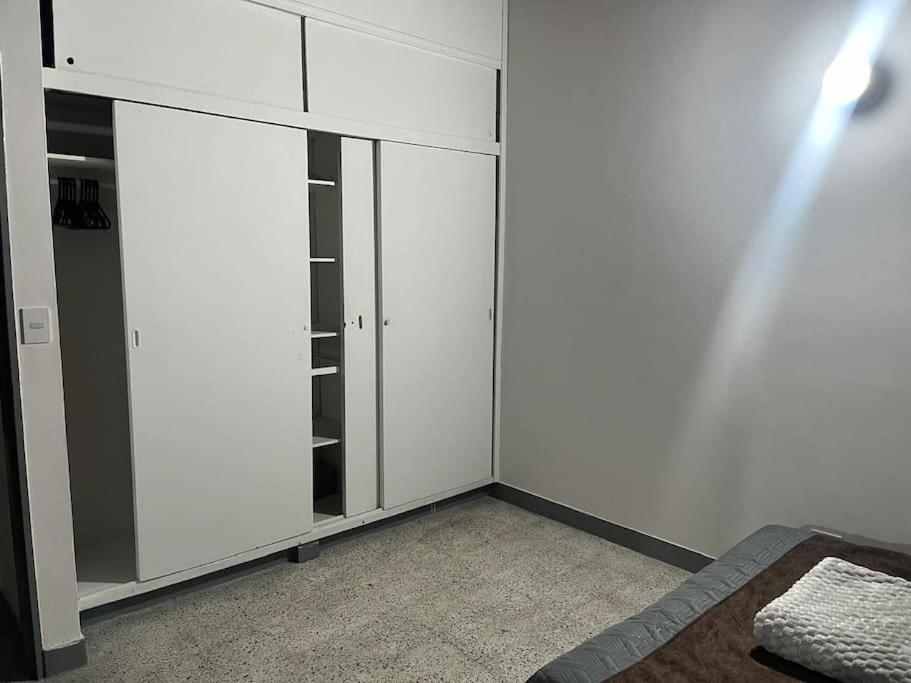 Apartment Casa La Victoria Alojamiento Completo Medellin