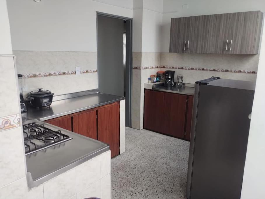 Apartment Casa La Victoria Alojamiento Completo Medellin