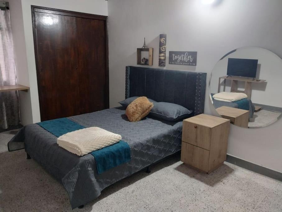 Casa La Victoria Alojamiento Completo * Medellín